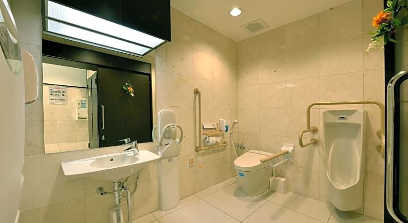 Toyoko Inn Saitama Iwatsuki Ekimae
