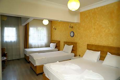 Family Room with Garden View