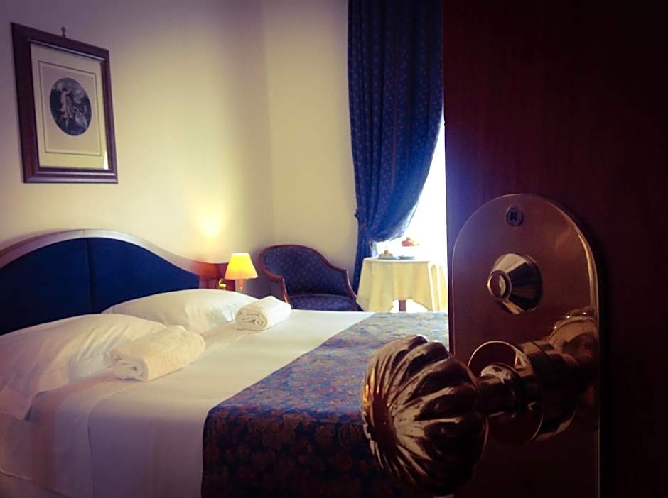 Massimo Plaza Hotel