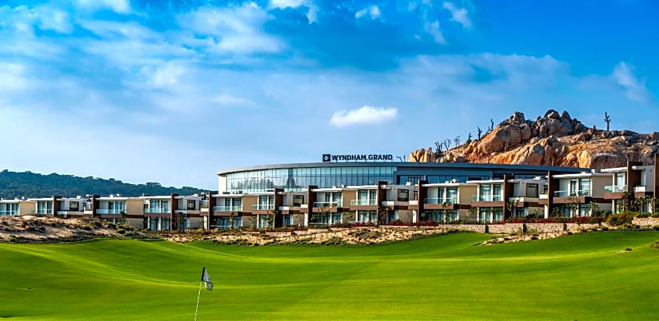 Wyndham Grand KN Paradise Cam Ranh