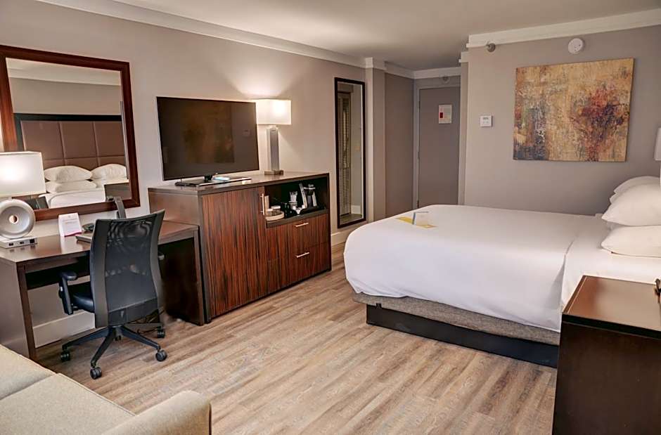 Crowne Plaza Knoxville Downtown University By IHG