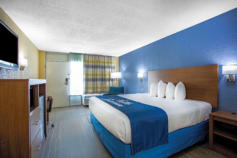 Days Inn by Wyndham Apopka/Orlando