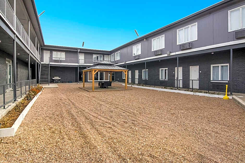 Rodeway Inn & Suites Sidney Historic Downtown I-80