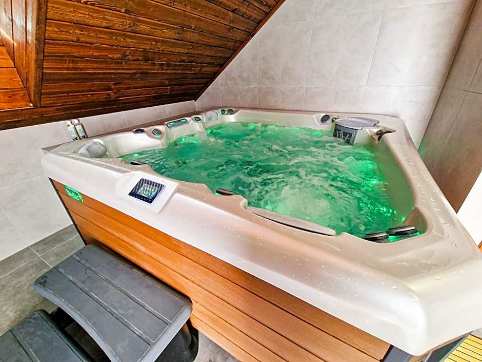 GraVelo - Apartament Jacuzzi
