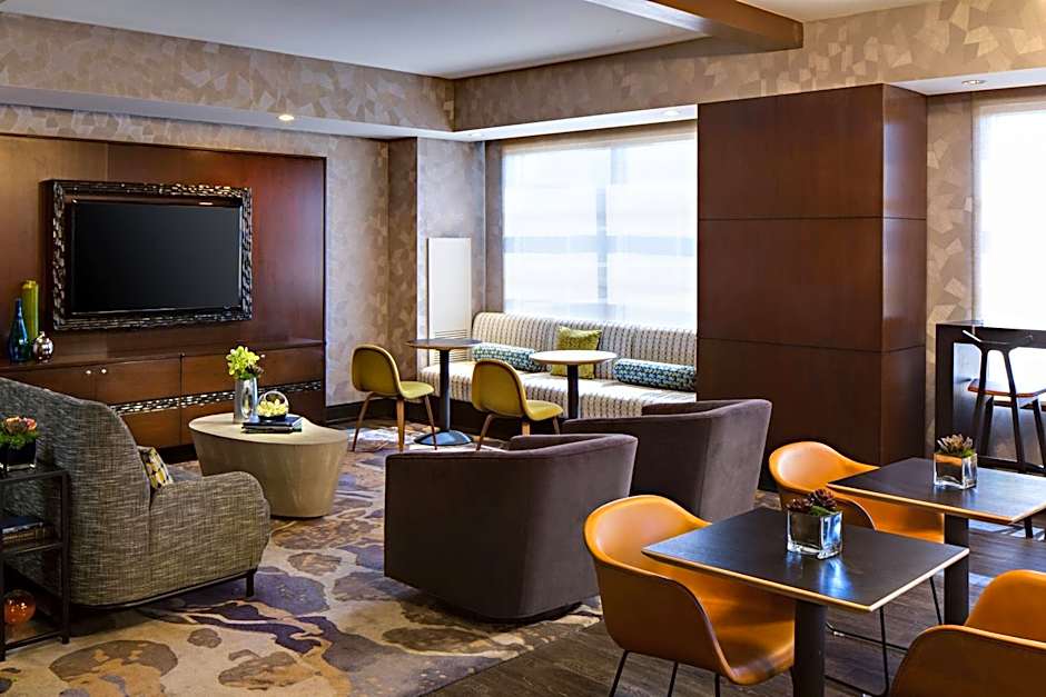 Renaissance by Marriott Las Vegas Hotel