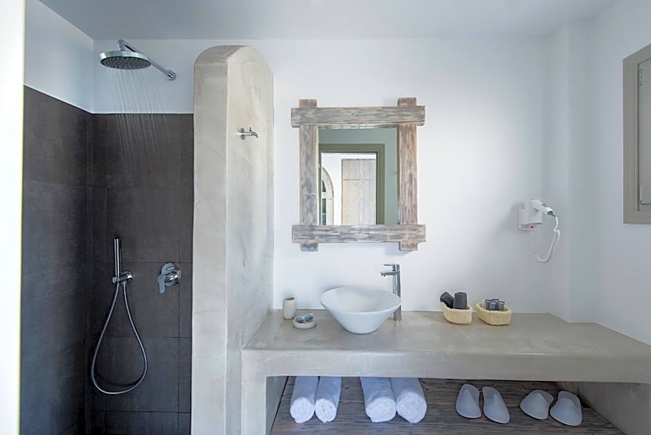 Caldera's Dolphin Suites