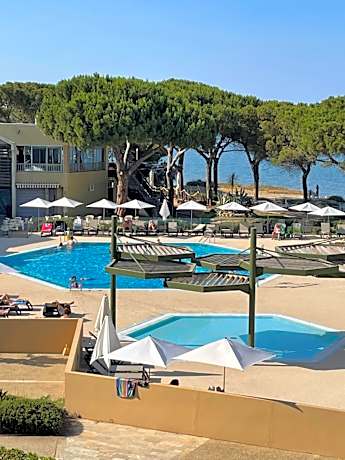 Le Village des Isles