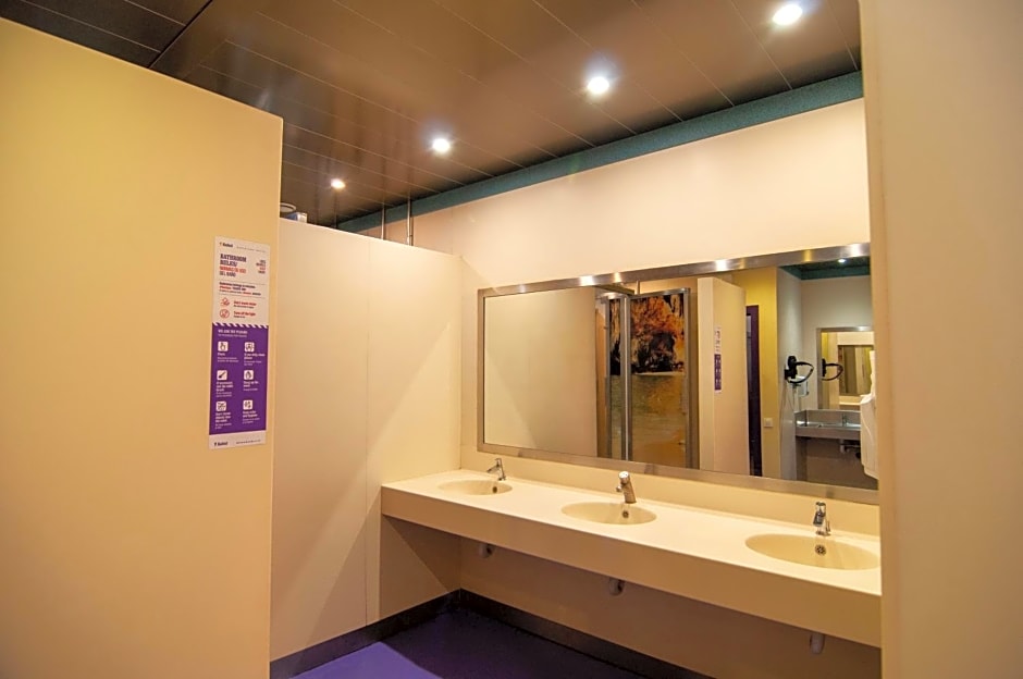 Kabul Party Hostel Barcelona