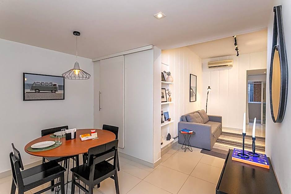 Apartamento Moderno a 300 m da Praia do Leblon