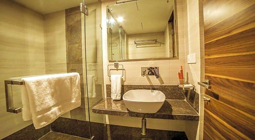 Hotel The Basil Park