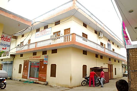 Hotel Shri Mahant Orchha