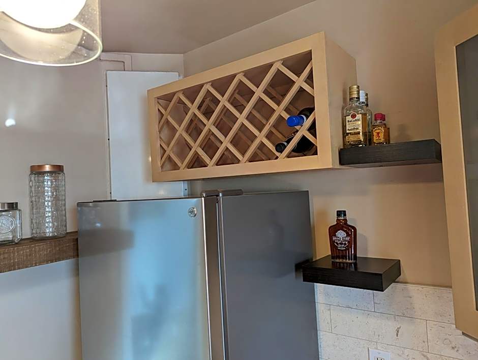 Fully renovated Manhattan gem