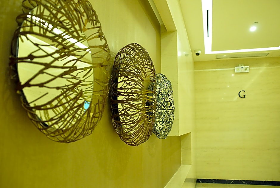 C Suites at Two Central Residences