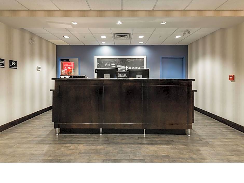 Hampton Inn By Hilton & Suites Lethbridge Ab Cn