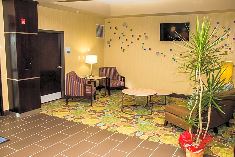 Holiday Inn Express and Suites Sikeston, an IHG Hotel