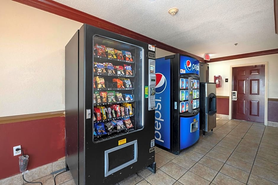 Red Roof Inn & Suites Pensacola-NAS Corry