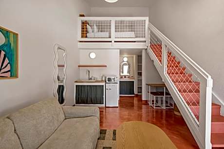 Studio - Split Level