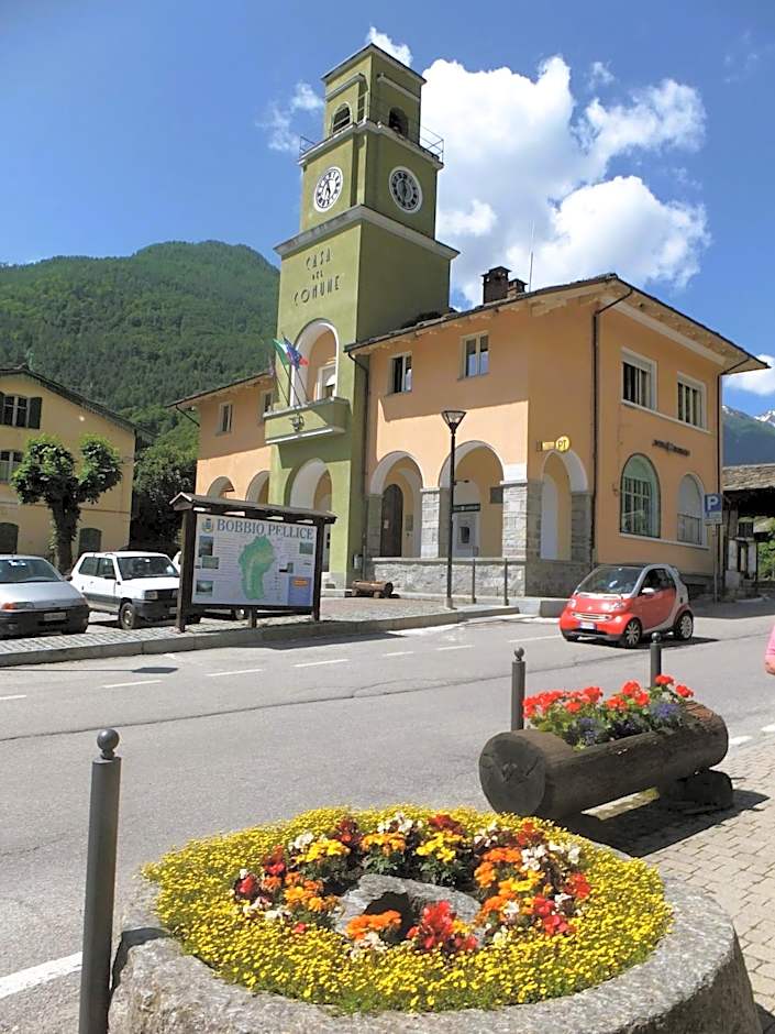 Medieval Hamlet Malpertus