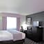 Oak Hill Inn & Suites
