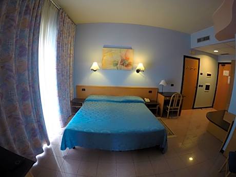 Deluxe Double or Twin Room with Balcony