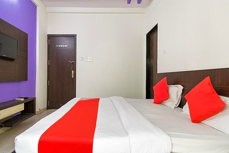 Flagship Hotel Sai Suman Palace