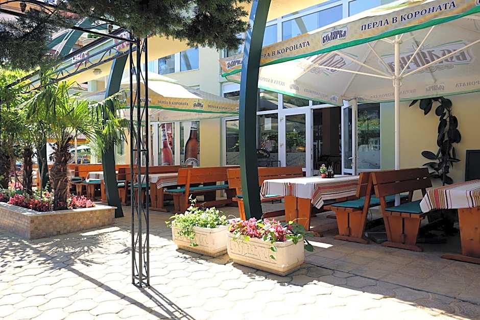 Sunny Day Club Hotel