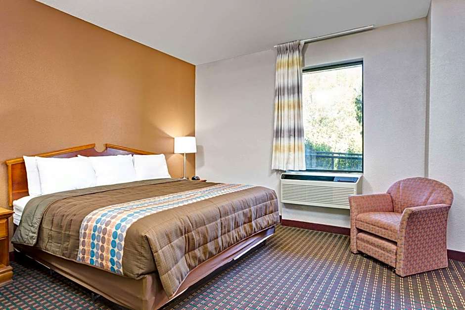 Days Inn by Wyndham Hernando