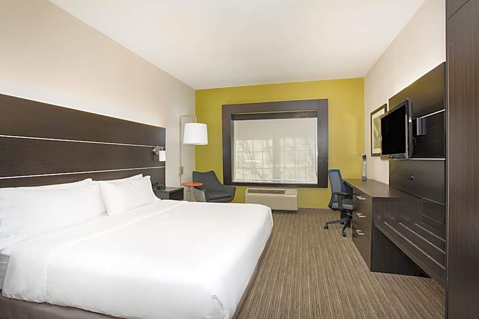 Holiday Inn Express & Suites Ft. Collins by IHG
