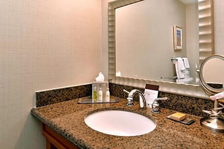 Queen Room with Two Queen Beds - Disability Access