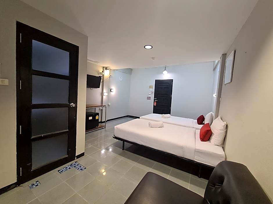 Photo 1 of 9 of Superior 2 Beds