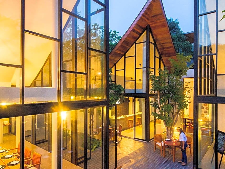 Villa Thalanena By The Beach