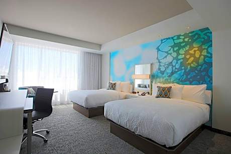 Queen Room with Two Queen Beds and Bathtub - Mobility Access/Hearing Accessible