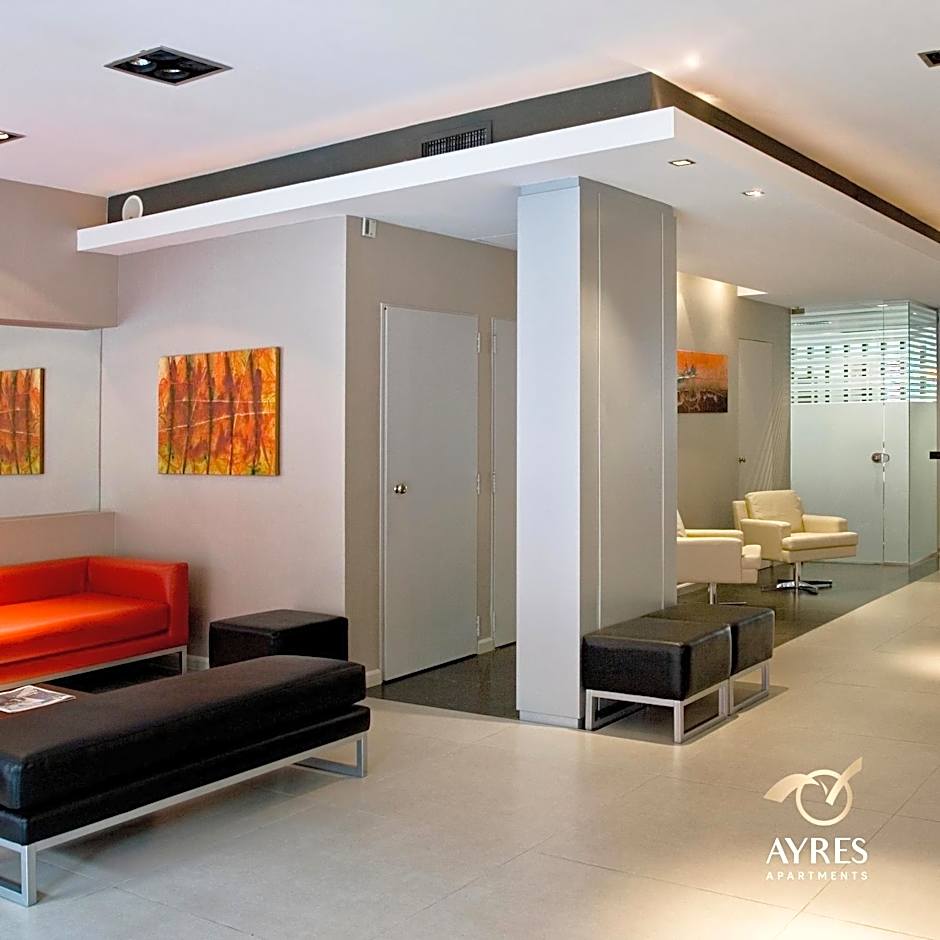 Recoleta Plaza by Ayres