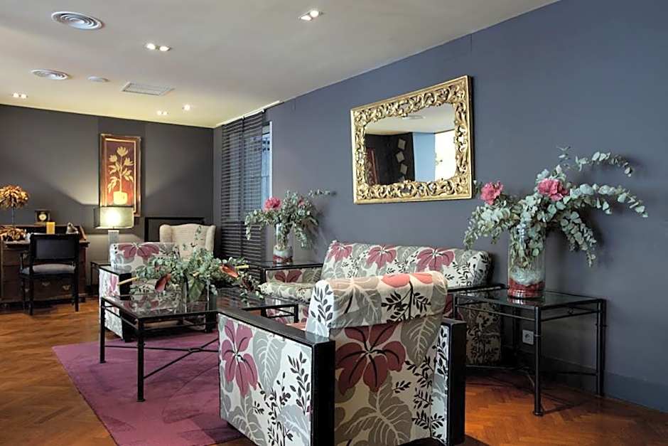 Hotel Moderno Puerta del Sol