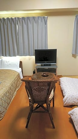 Double Room with Tatami area - Smoking