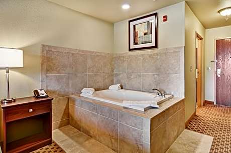 King Room with Whirlpool - Non-Smoking