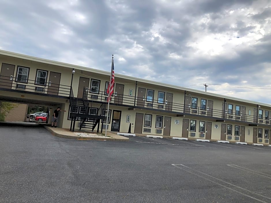 Trolley Stop Motel, Media ,Near PHL Airport PA