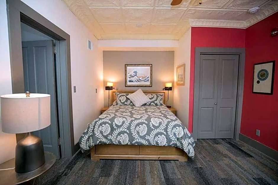 Dodici Night Suites