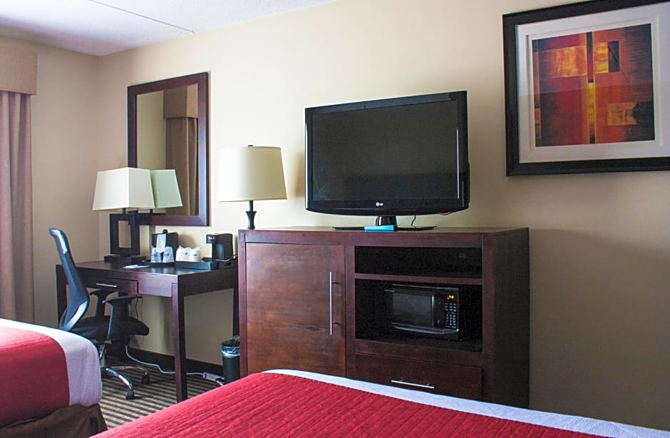 Comfort Inn & Suites Copley Akron