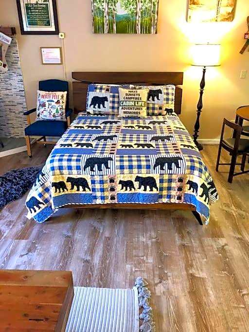 Attitash Mountain Village Studio - Slope View - Ski - Storyland