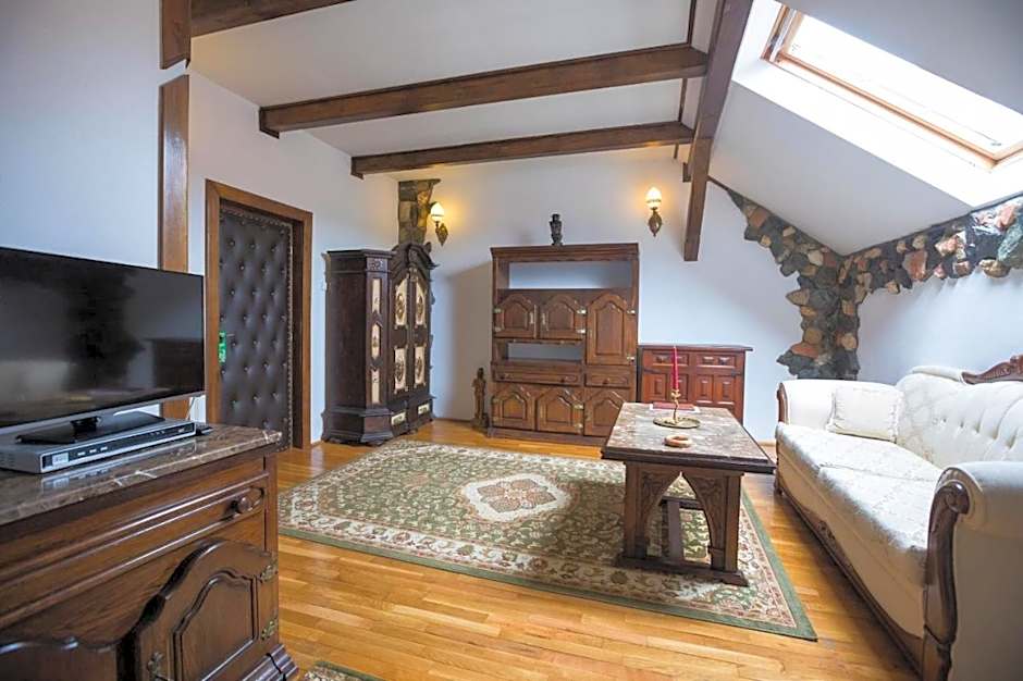 Hunter Prince Castle Hotel