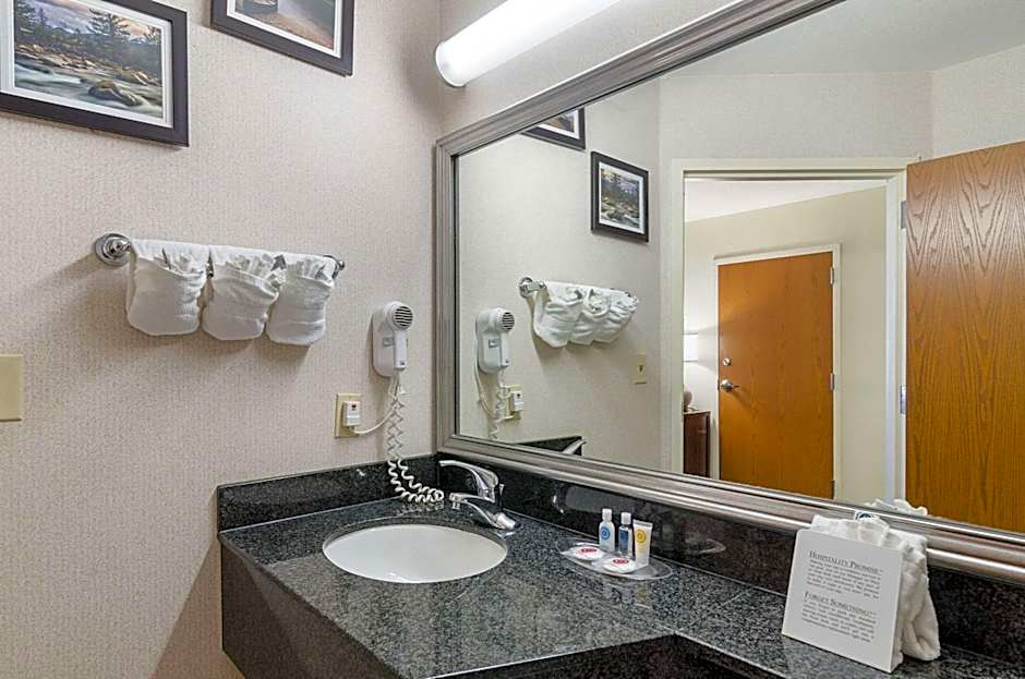 Quality Suites Springdale West I-49