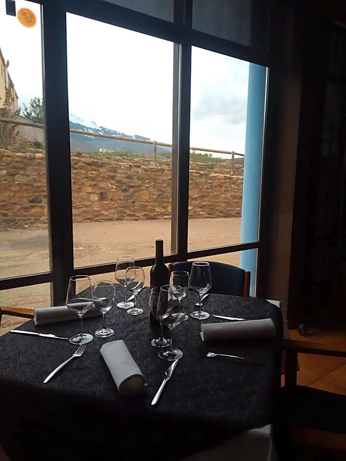 Hotel El Comendador Anon – Añón de Moncayo, IA