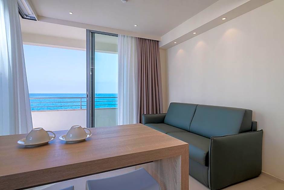 Palace Lido Hotel & Suites