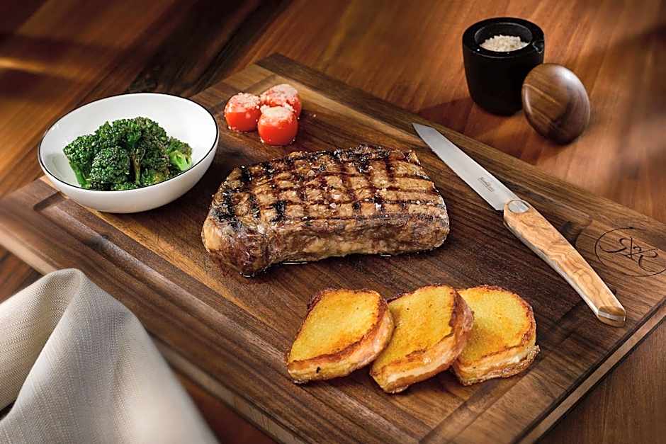 VILLA ROTHSCHILD, AUTOGRAPH COLLECTION