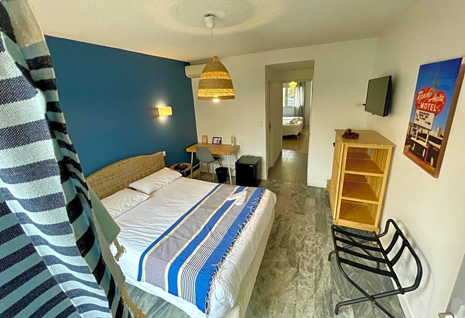 Amerique Hotel Palavas Montpellier Sud -LOGIS-