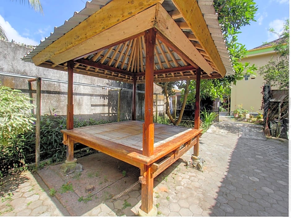 OYO Life 92829 Kos Insan Madani