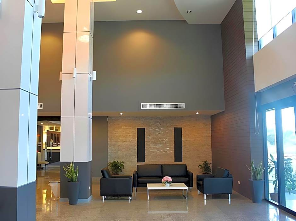 S Tara Grand Hotel