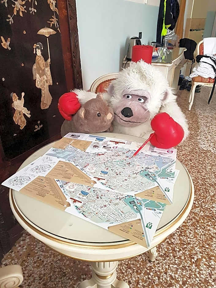 Friendly Venice Suites