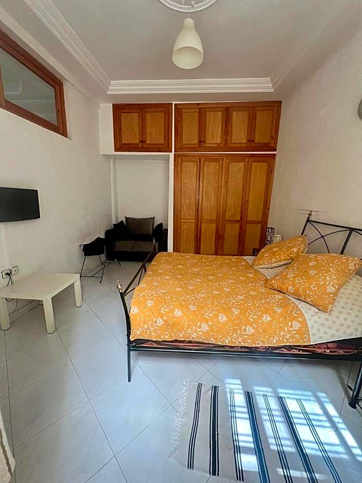 Large 3 Bedrooms Medina center Parking Secure